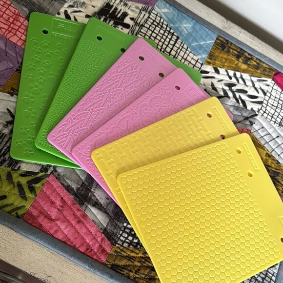 Fiskars Texture Plates Set - Picture 9 of 10